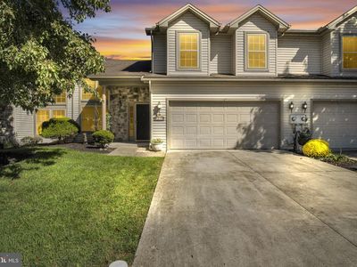 27 Edgewater Dr