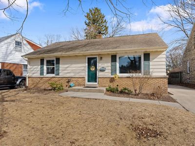 5732 North Sievers PLACE