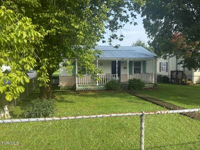 301 Dyer St
