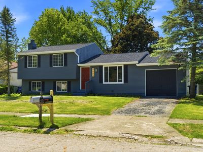 8669 Ripton Dr