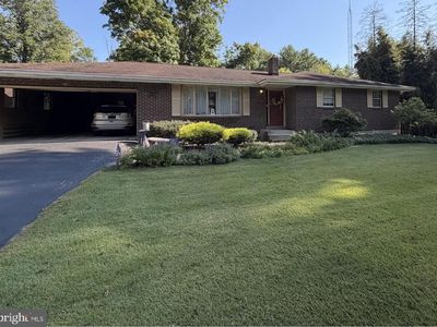 451 W Neversink Rd