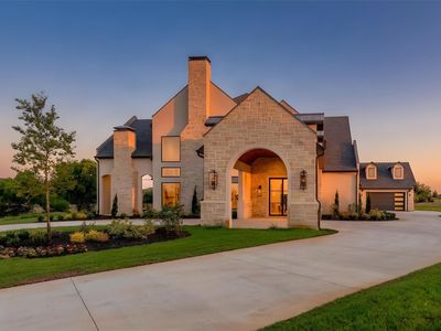 108 Eisenhower Ct