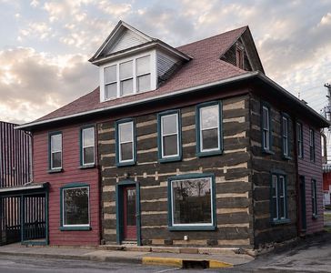 110 E Main St