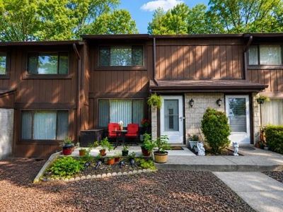 8 Rumson Rd #8