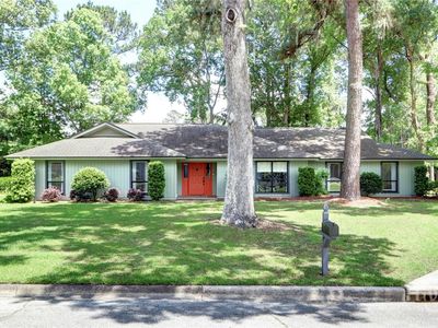 102 Phyllis Drive