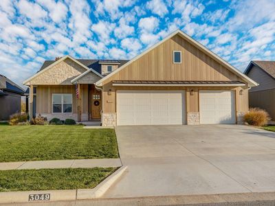 3049 W Edward Street