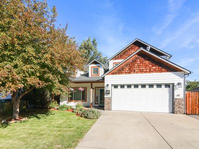 Property at 5207 Villa Dr, Klamath Falls, OR