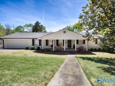 1810 Shades Crest Rd SE