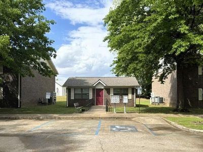 820 Gibson Rd