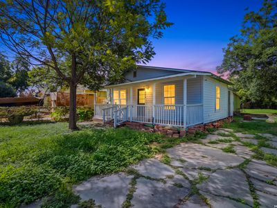 236 E Baylor St