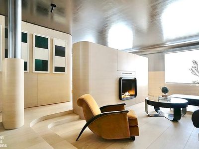 255 W 23rd St APT 6CW