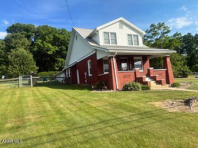 1736 Reservoir Rd