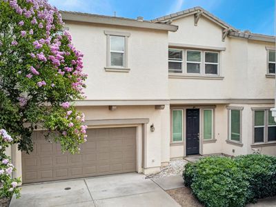 1886 Mammoth Way