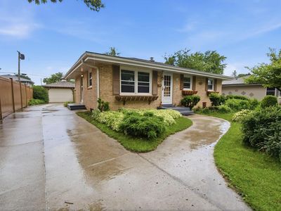W171N8437 Allen AVENUE