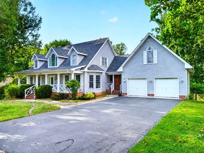 366 Martin Pl