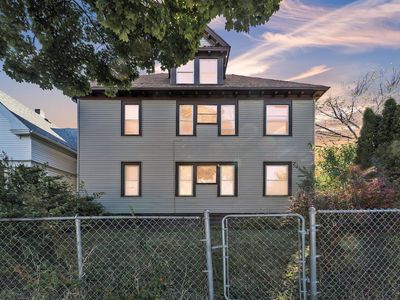 3526 West Lloyd STREET UNIT 3528