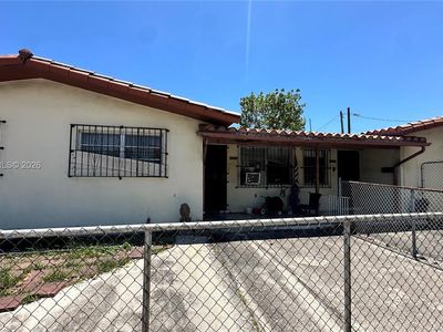 1050 SW 10th St