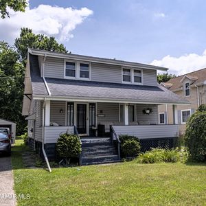 220 Bedford St