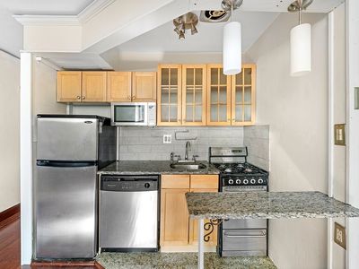 160 E 26th St APT 2A