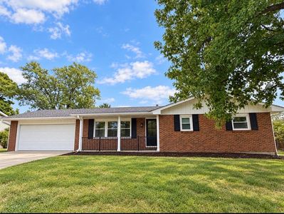 1800 Iris Dr