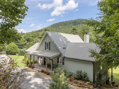 48 Mountain Brook Way