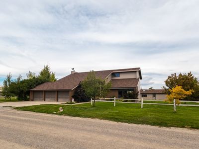 313 Ponoka Ave