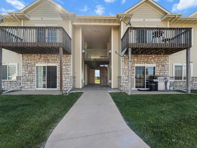 1632 NW Prairie Lakes Dr #2