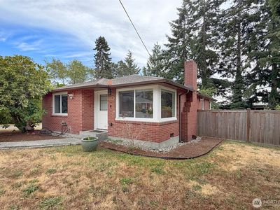 11310 5th Avenue NE