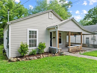 706 E Ridge Ave