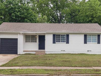 3433 Moon Dr
