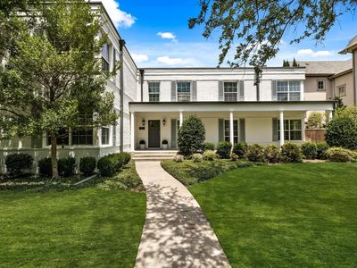 4538 Roland Ave