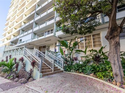 445 Kaiolu St APT 604