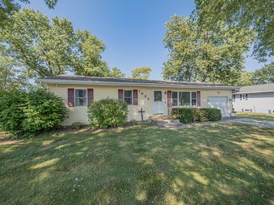 Property at 1023 E McKinsey St, Moberly, MO