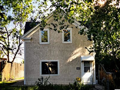 562 N 5th St