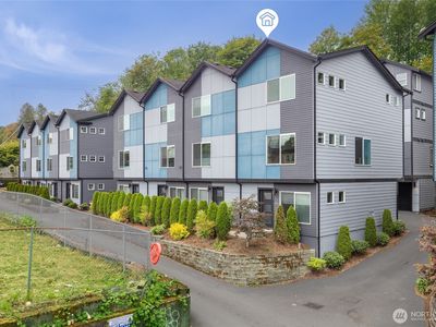 2732 S Andover Street