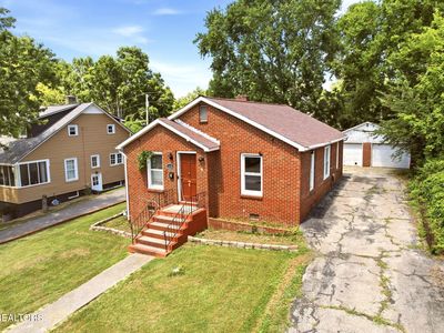 1426 Remsen St