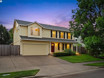 3220 N Knoll Dr