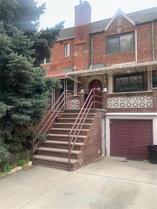 4589 Bedford Ave