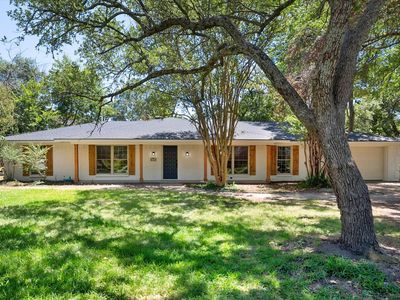 1003 Woodcastle Dr
