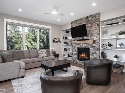 400 Baker Drive #TE-204