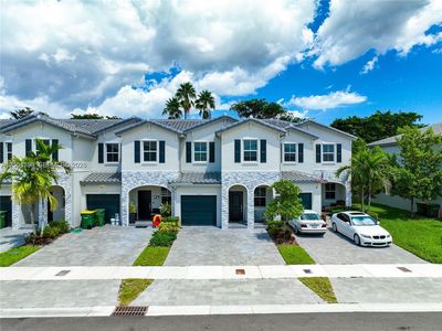 1121 SE 27th Ter