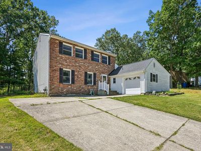831 Laurel St