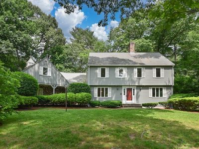 18 Strawberry Hill Ln