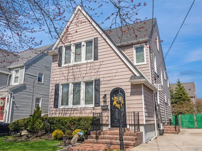 33 Carstairs Road