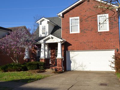 6872 Bridgewater Dr
