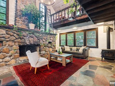 321 E Glen Ave