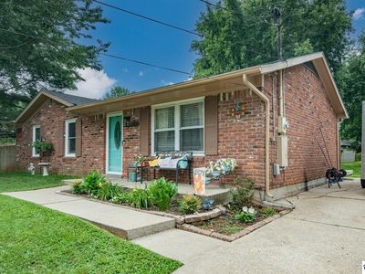 225 Beechwood Dr
