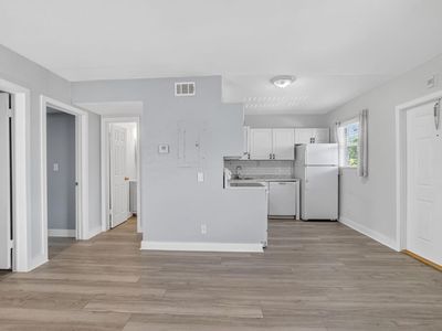 2741 NE 8th Ave APT 15
