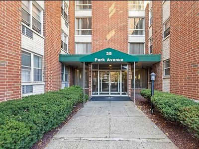 35 Park Ave APT 3D