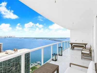 2101 Brickell Ave APT 3202